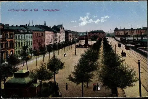 Ak Ludwigshafen am Rhein, Ludwigsplatz, Straßenbahnen, Denkmal