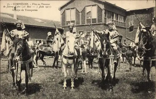 Ak Compiègne Oise, Feste zu Ehren von Jeanne d'Arc, 1911, Trompetengruppe