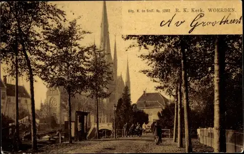 Ak Woerden Utrecht Niederlande, R. K. Kirche, Straße