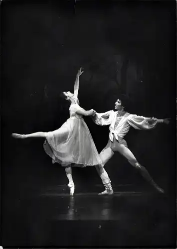 Foto Balletttänzer auf der Bühne