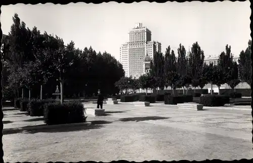 AK Madrid, Spanien, Palastgärten