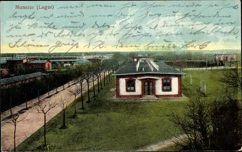 Ak Munster an der Örtze, Lager, Baracken, Straße, Wiese