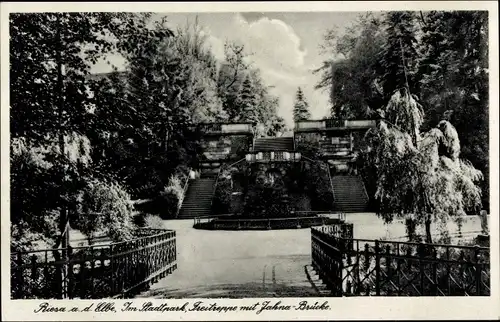 Ak Riesa an der Elbe Sachsen, Stadtpark, Freitreppe, Johna-Brücke