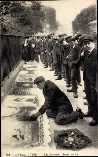 Ak London City England, London Types, The Pavement Artist, Straßenmaler, Zuschauer