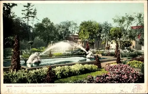 Ak Saratoga New York USA, Brunnen im Canfield Park