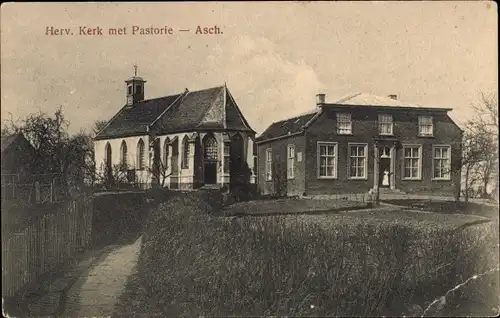 Ak Asch Gelderland Niederlande, Herv. Kirche mit Pfarrhaus