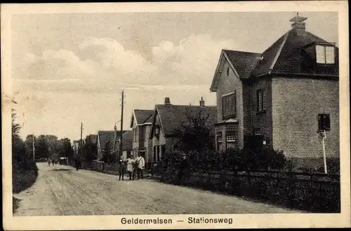 Ak Geldermalsen Gelderland, Stationsweg