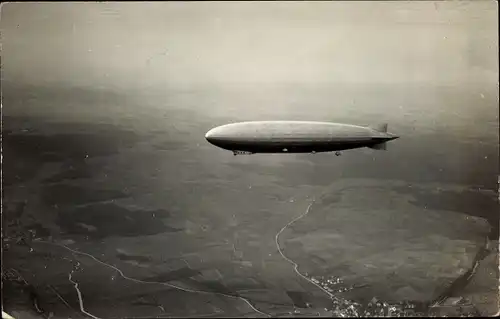 Foto Ak Zeppelin Luftschiff LZ 126, ZR 3, USS Los Angeles, Fliegeraufnahme 1924