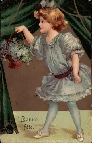 Ak Glückwunsch Geburtstag, Mädchen mit Blumenkorb