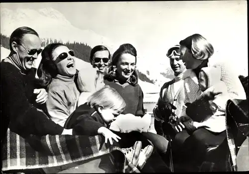 Ak Prinz Bernhard, Prinzessin Beatrix, Prinz Claus von Amsberg, Willem-Alexander 1969