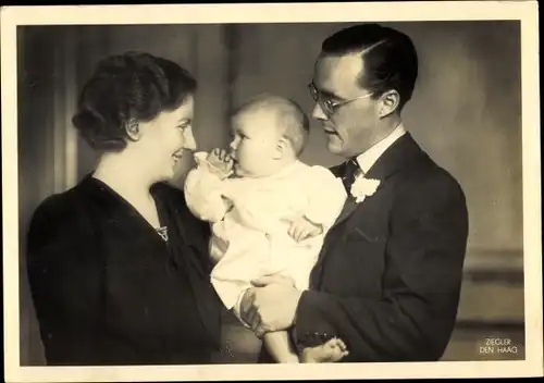 Ak Prinzessin Juliana der Niederlande, Prinz Bernhard, Prinzessin Beatrix, 1938