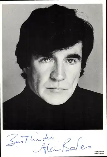 Ak Schauspieler Alan Bates, Portrait, Autogramm