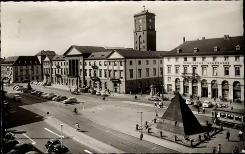 Ak Karlsruhe in Baden, Marktplatz, Städtische Sparkasse, Pyramide