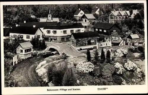 Ak Beaconsfield Buckinghamshire England, Bekonscot Model Village und Eisenbahn