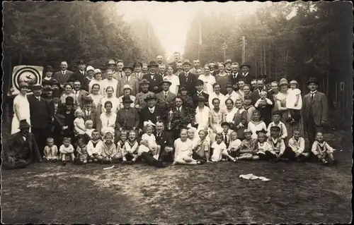 Foto Ak Neumünster in Holstein, Schützenverein, Gruppenbild