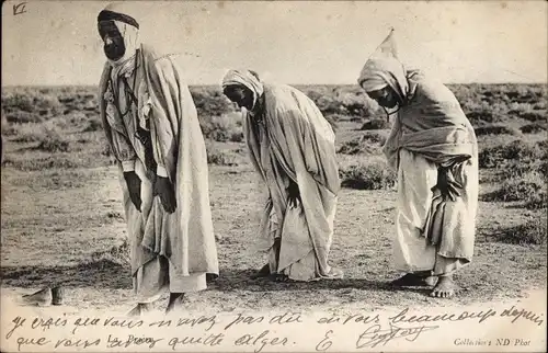 Ak Araber beim Beten, Gebet, Maghreb, Wüste