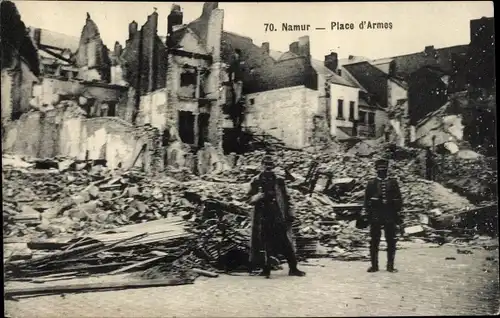 Ak Namur Wallonien, Place d'Armes, zerstörte Gebäude