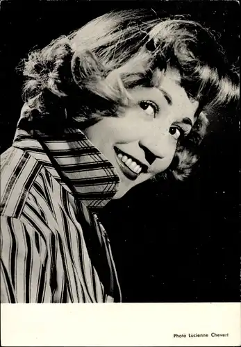 Ak Schauspielerin Suzy Delair, Portrait, Autogramm