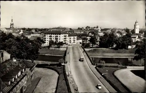 Ak Rastatt im Schwarzwald, Badener Brücke, Kirchtürme
