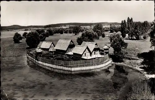 Ak Unteruhldingen Uhldingen Mühlhofen im Bodenseekreis, Freilichtmuseum, Pfahldorf