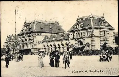 Ak Düsseldorf am Rhein, Hauptbahnhof, Passanten