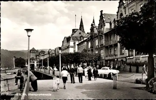 Ak Boppard am Rhein, Rheinpromenade, Passanten