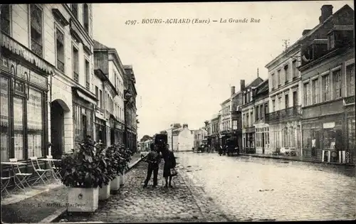 Ak Bourg Achard Eure, La Grande Rue