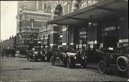Foto Ak Generalfeldmarschall Paul von Hindenburg in Saarburg, westlicher Kriegsschauplatz, Bahnhof
