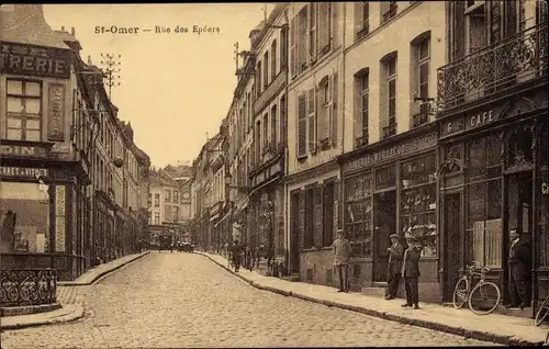 Ak Saint Omer Pas de Calais, Rue des Epeers, Café