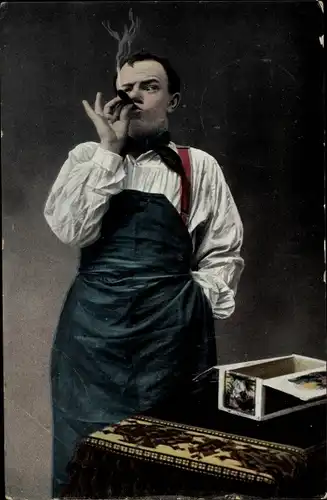 Ak Mann mit Zigarre, Zigarrenschachtel, Rauchen, Schürze