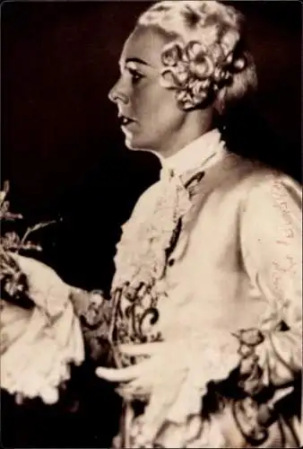 Foto Ak Wien, Opernsängerin Elisabeth Höngen, Rosenkavalier Wien 1947