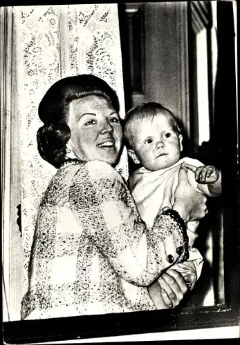 Ak Prinzessin Beatrix mit Sohn Wilhelm Alexander, 30 April 1968