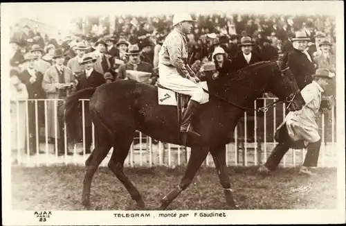 Ak Télégram, monté par F. Gaudinet, Jockey auf seinem Rennpferd, Pferderennen