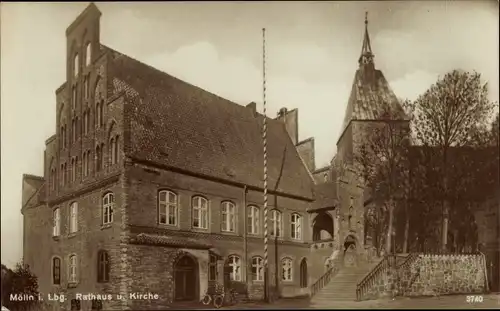 Ak Mölln im Herzogtum Lauenburg, Rathaus, Kirche
