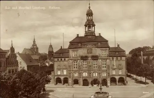 Ak Lüneburg in Niedersachsen, Rathaus, Brunnen