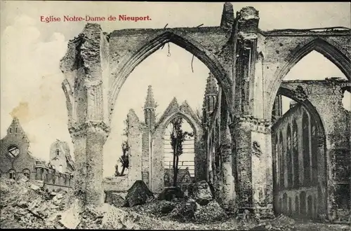 Ak Nieuport Nieuwpoort Westflandern, zerstörte Kirche Notre Dame