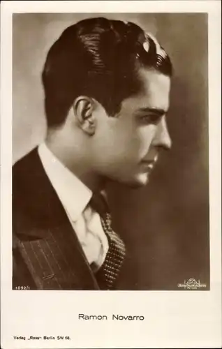 Ak Schauspieler Ramon Novarro, Portrait