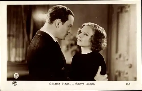 Ak Schauspielerin Greta Garbo, Schauspieler Conrad Nagel, Filmszene