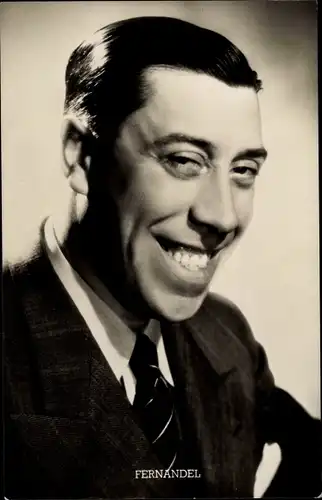 Ak Schauspieler Fernandel, Portrait