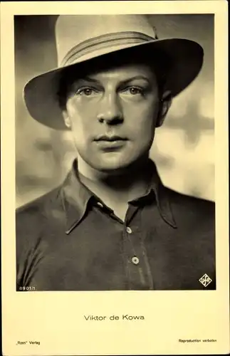 Ak Schauspieler Viktor de Kowa, Portrait, Hut