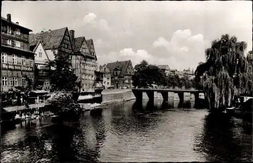 Ak Lüneburg in Niedersachsen, Sol- und Moorbad, Teilansicht, Brücke, Fachwerkhäuser
