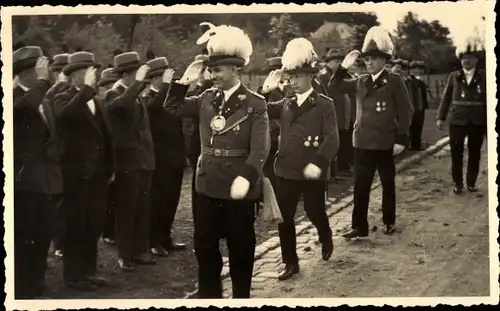 Foto Ak Bund-König-Schießen, Bundeschießen, Fest, Männer in Uniformen, 1933