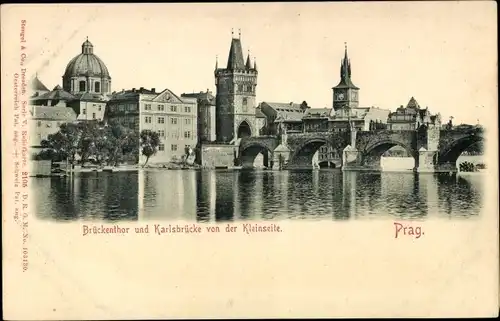 Relief Ak Praha Prag Tschechien, Brückentor, Karlsbrücke von der Kleinseite
