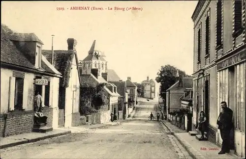 Ak Ambenay Eure, Le Bourg