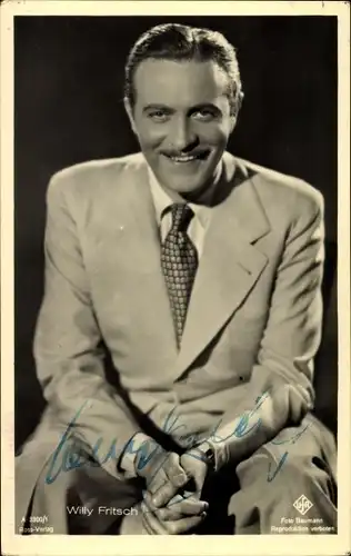 Ak Schauspieler Willy Fritsch, Portrait, UFA Film, Ross Verlag A 3300 1, Autogramm