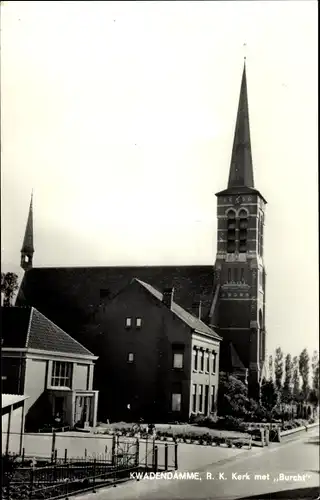 Ak Kwadendamme Zeeland Niederlande, R.K. Kerk met "Burcht"