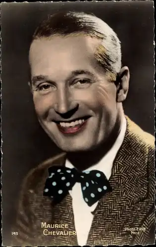 Ak Schauspieler Maurice Chevalier, Portrait, Fliege