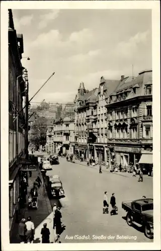 Ak Aue im Erzgebirge Sachsen, Straße der Befreiung, Geschäfte, Autos