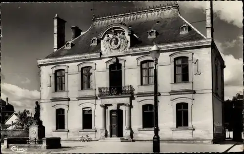 Ak Brienne le Château Aube, Rathaus