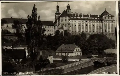 Ak Broumov Braunau Region Königgrätz, Teilansicht der Stadt mit Kloster